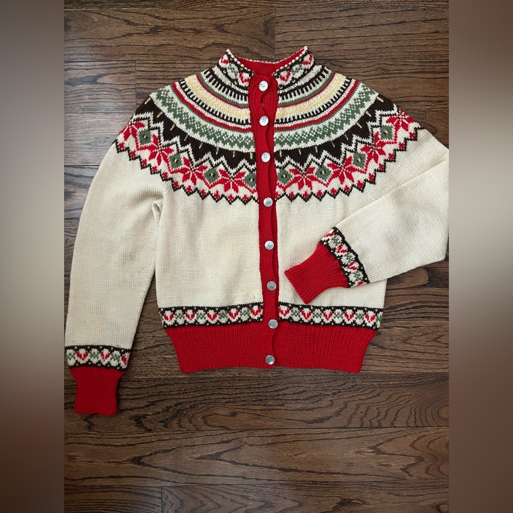 Rare and Unique Vintage Hand Knit Norwegian Fair Isle Wool Cardigan.  Size S